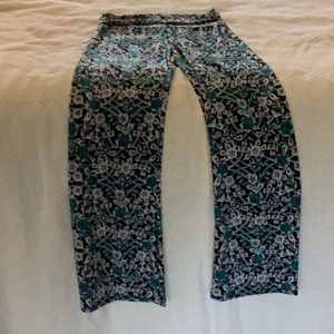 Honey & Lace stretch pants